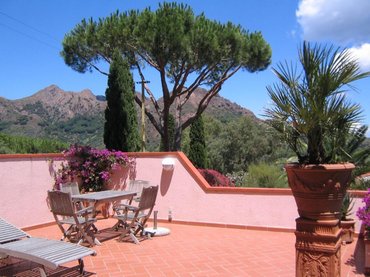 Studio-Appartment In Landhaus Mit Meerblick Porto Azzurro Exterior foto