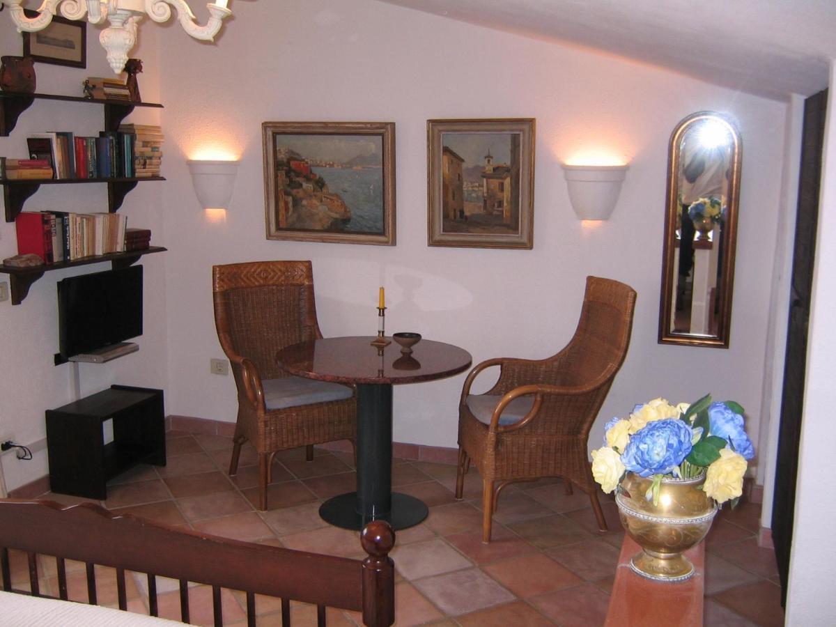 Studio-Appartment In Landhaus Mit Meerblick Porto Azzurro Exterior foto