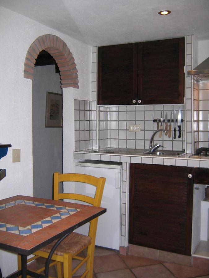 Studio-Appartment In Landhaus Mit Meerblick Porto Azzurro Exterior foto